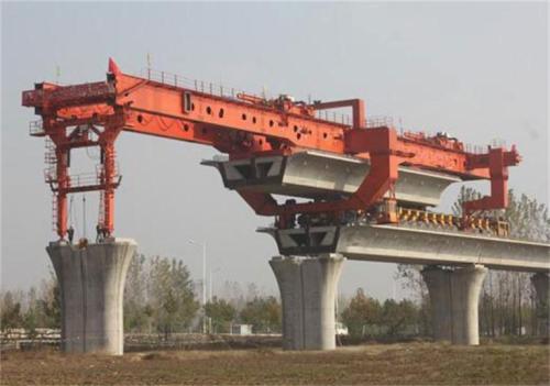 雙懸臂架橋機(jī)的工作原理是什么？它是如何實(shí)現(xiàn)起重和搬運(yùn)任務(wù)的？