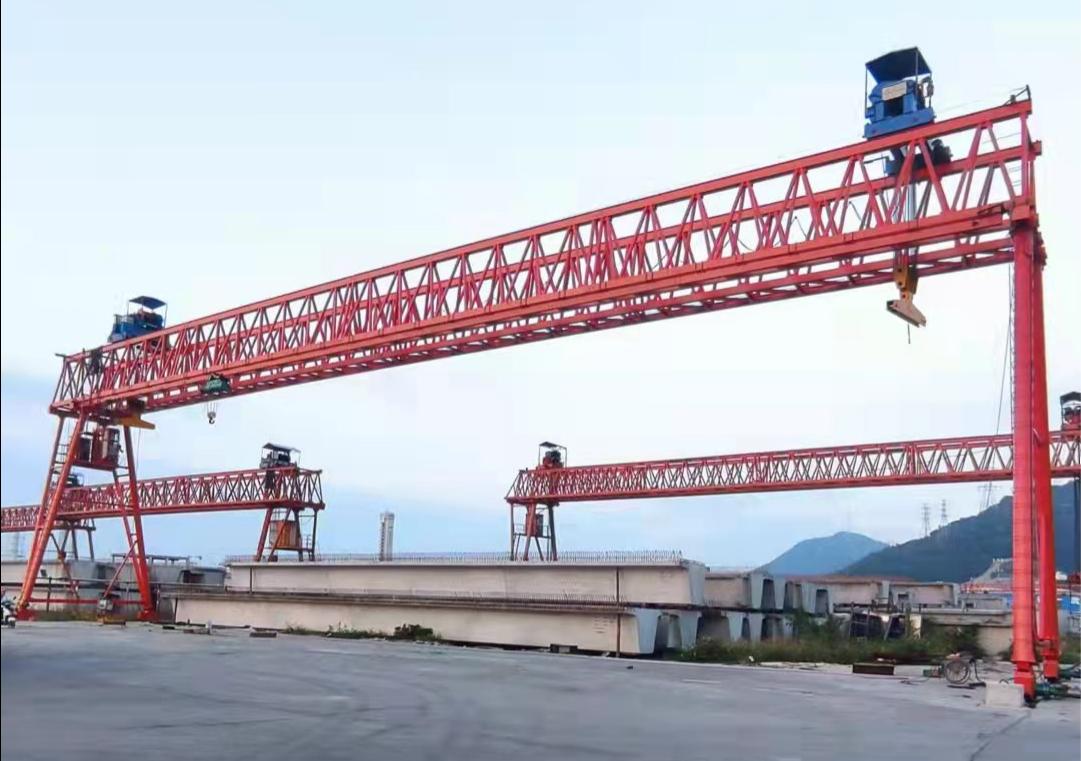 ME高速公路提梁機(jī)在不同的施工場景下有哪些應(yīng)用案例？它適用于哪些類型的梁體安裝？